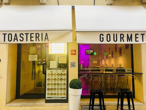 Toasteria Gourmet - 30 tipi di maxi-toast / La prima Toasteria in centro a Vicenza