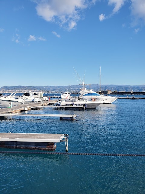 Ristorante Marina del Nettuno Yachting club Messina