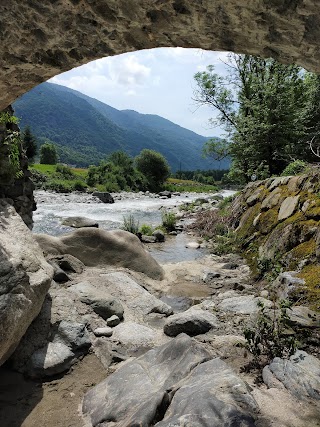 piscina acqua azzurra