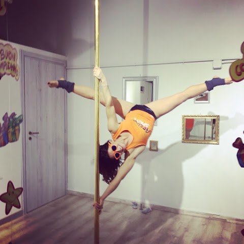 Upside down Pole Dance Studio - Napoli