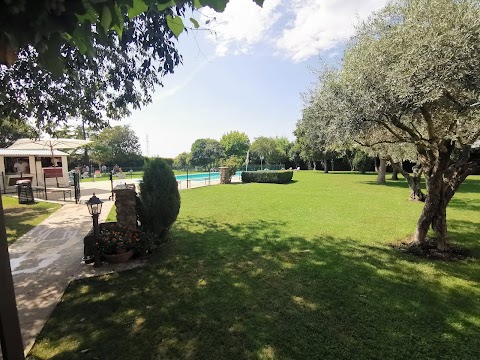 Locanda I Calòseni - Ristorante con piscina