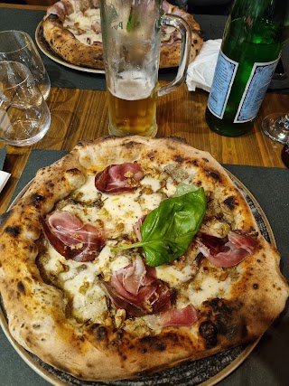 Matusa Pizzeria