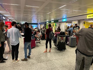 Avis Autonoleggio - MIlano Aeroporto Malpensa (Terminal 1)