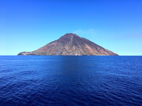 PoppaPrua Eolie Charter di Mario Marcianò