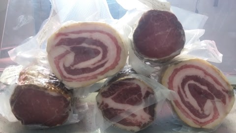 Azienda agricola Lorini...spaccio salumi nostrani