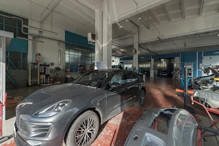 Carrozzeria Xela - Riparazione autoveicoli