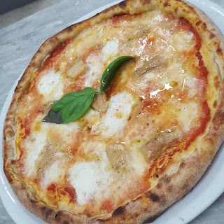 Pizzeria Dell'Ulivo di Bondi Salvatrice