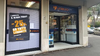 Negozio di Elettronica Unieuro