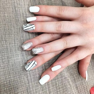 Loving Nails