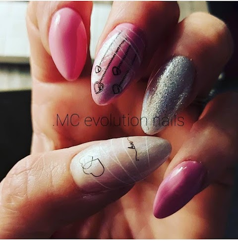 MC Evolution nails-RIcostruzione Unghie Frascati