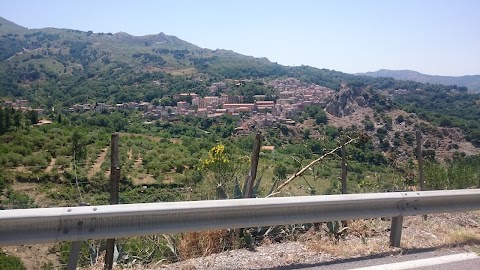 La Bottega Del Borgo Di Puglisi Salvina