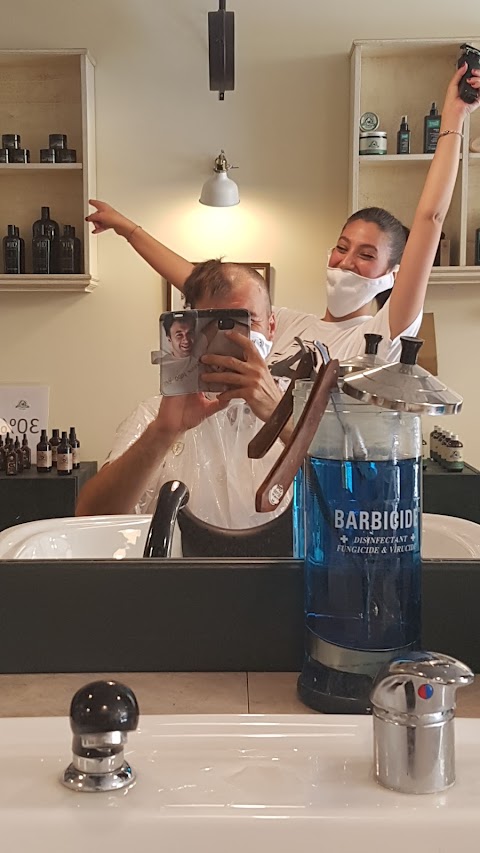 Machete Capelli & Barba - Barberia Parma