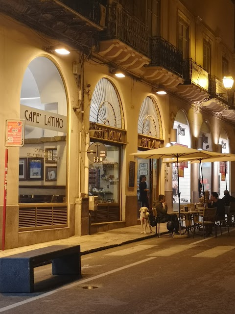 Cafè Latino di Vincenzo Stira