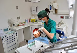 Stomatologico Lariano - Studi Medici Dentistici