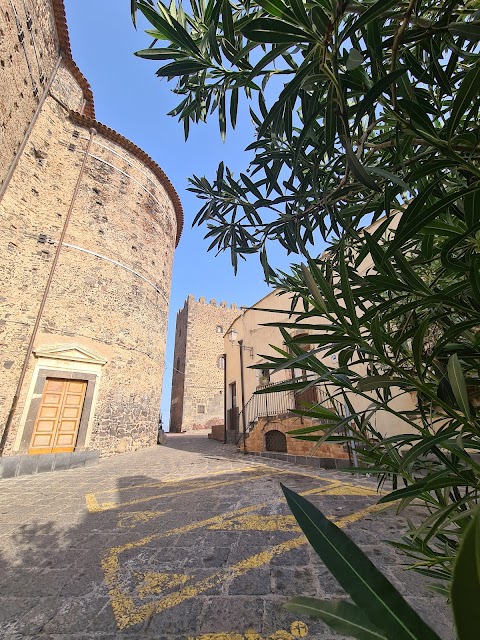 Castello Normanno di Motta Sant'Anastasia