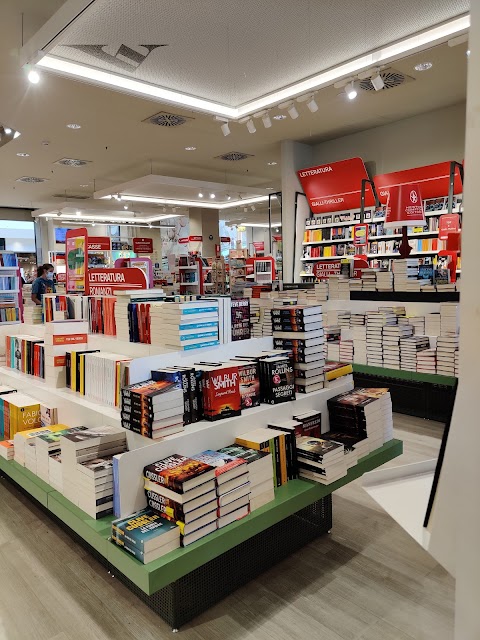 Mondadori Megastore