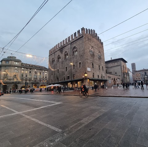 Gattinoni Travel Store Bologna - Via Farini