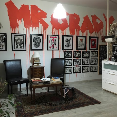 Mr. Grady Art & Tattoo Studio by Luca Polini