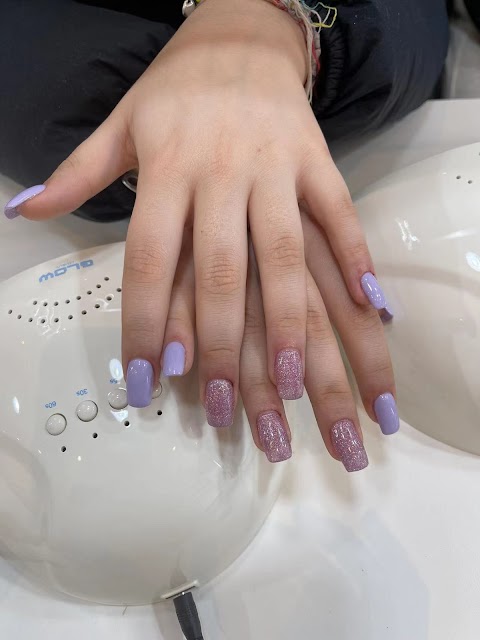 Y&G LiLi nail