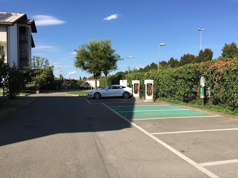 Tesla Supercharger