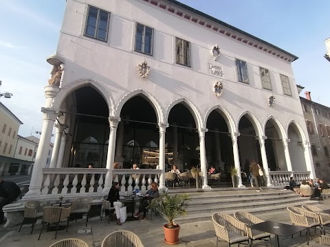 Loggia Caffè Kavarna