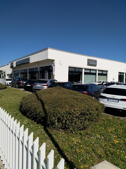 Audi Zentrum Bologna - Filiale Imola, Penske Automotive Italy