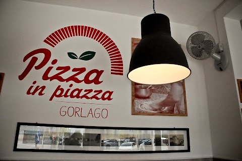 Pizza in Piazza