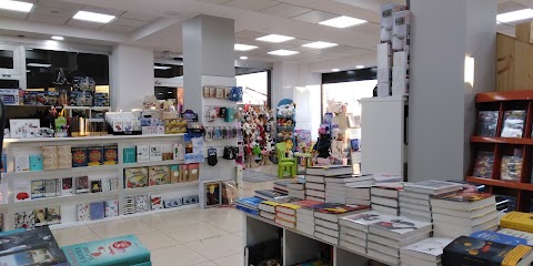 Mondadori Bookstore