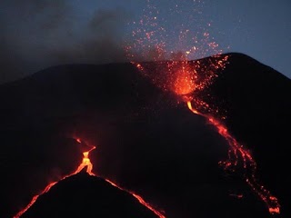 Etna Walking