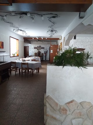 Trattoria "River" Cucina Tipica Veneta Di Mare