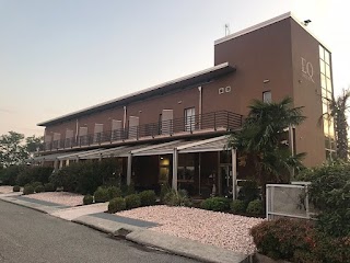 Eq Hotel E Ristorante