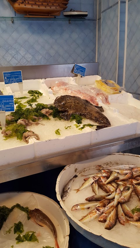 Pescheria Del Viale Di Ernesto Sorrentino