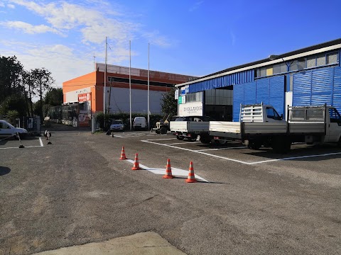 Centro Revisioni e Officina Truck e Auto F.a.r.a.