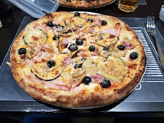 Un Mondo di Pizza