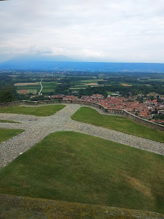 Sotto il castello di Masino