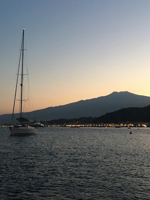 Escursioni in barca Giardini Naxos Poseidon