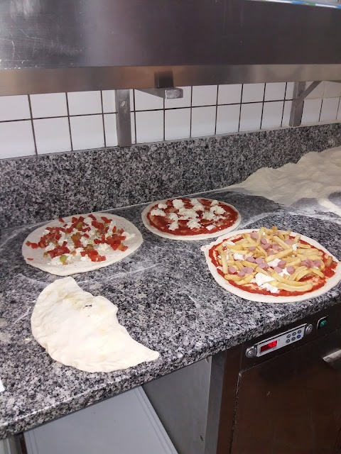 Pizzeria Il Principe Di Sedici Carmelo & C. Sas