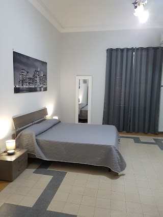 Affittacamere - Casa Vacanza " Room in Station Central "