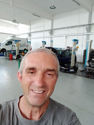 GIANNI URSI di Ursi Nicola Volkswagen Service