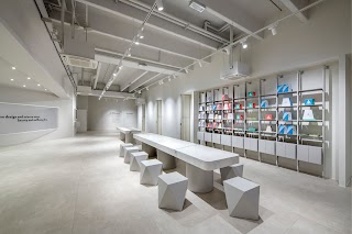 Active Surfaces showroom