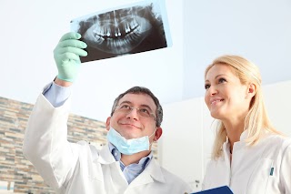 DENTISTA IMPLANTOLOGIA MILANO