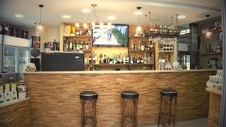 Croupier Bar