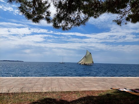 Piranček beach bar