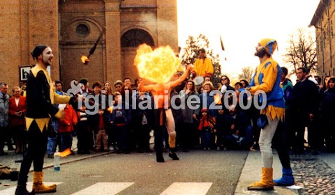 I Giullari del 2000 Artisti di Strada, Spettacoli per Bambini, Animatori e Artisti per Feste