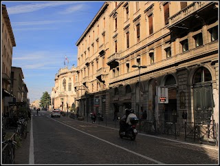 Taxi - Piazza Garibaldi