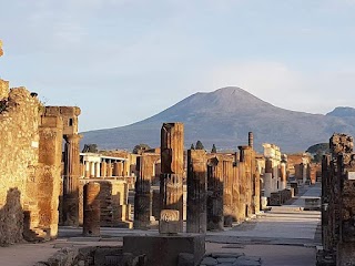 Pompeiin - Pompeii & Herculaneum tours