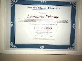 Dott. Leonardo Fricano Psicoterapeuta Cognitivo Comportamentale esperto in IPNOSI, E.M.D.R, PNL