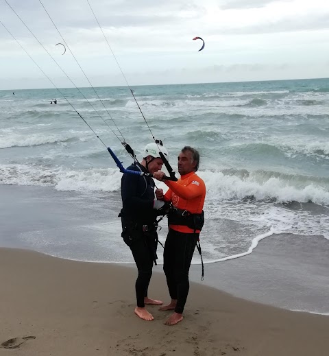 Maestri del mare scuola kitesurf