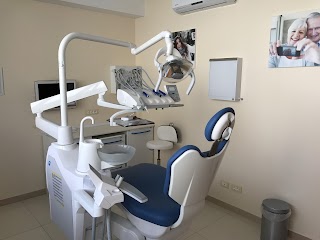 Dentista Pistoia - Iris Compagnia Odontoiatrica (Dr. Cesare Paoleschi)