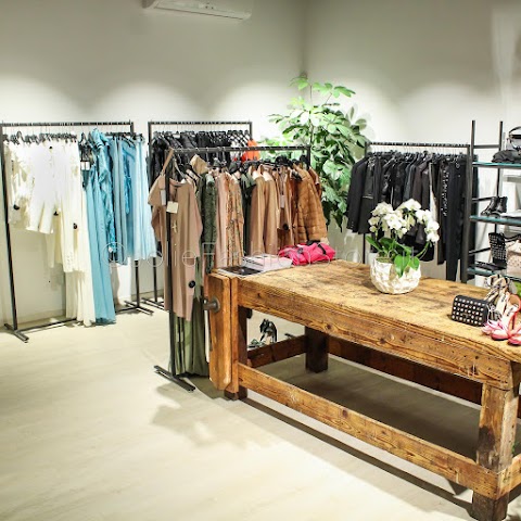 Jolie Fashion Store
